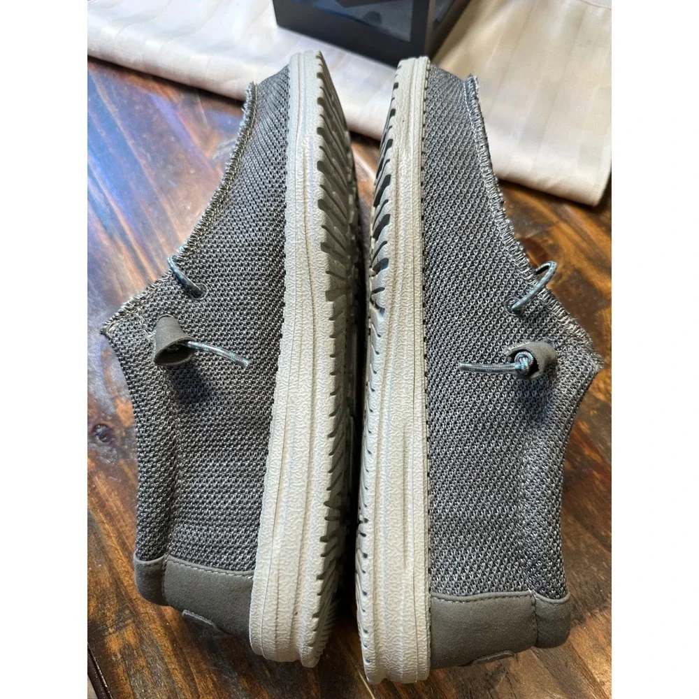 Hey Dude Wally Sox Charcoal Grey Men Slip On Loafers Size 10 40019-025